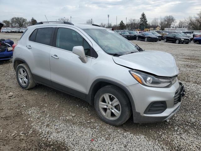  CHEVROLET TRAX 2018 Srebrny