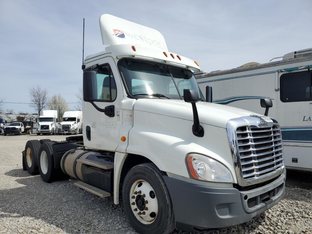 2014 Freightliner Cascadia Semi Truck იყიდება Louisville-ში, KY - Minor Dent/Scratches