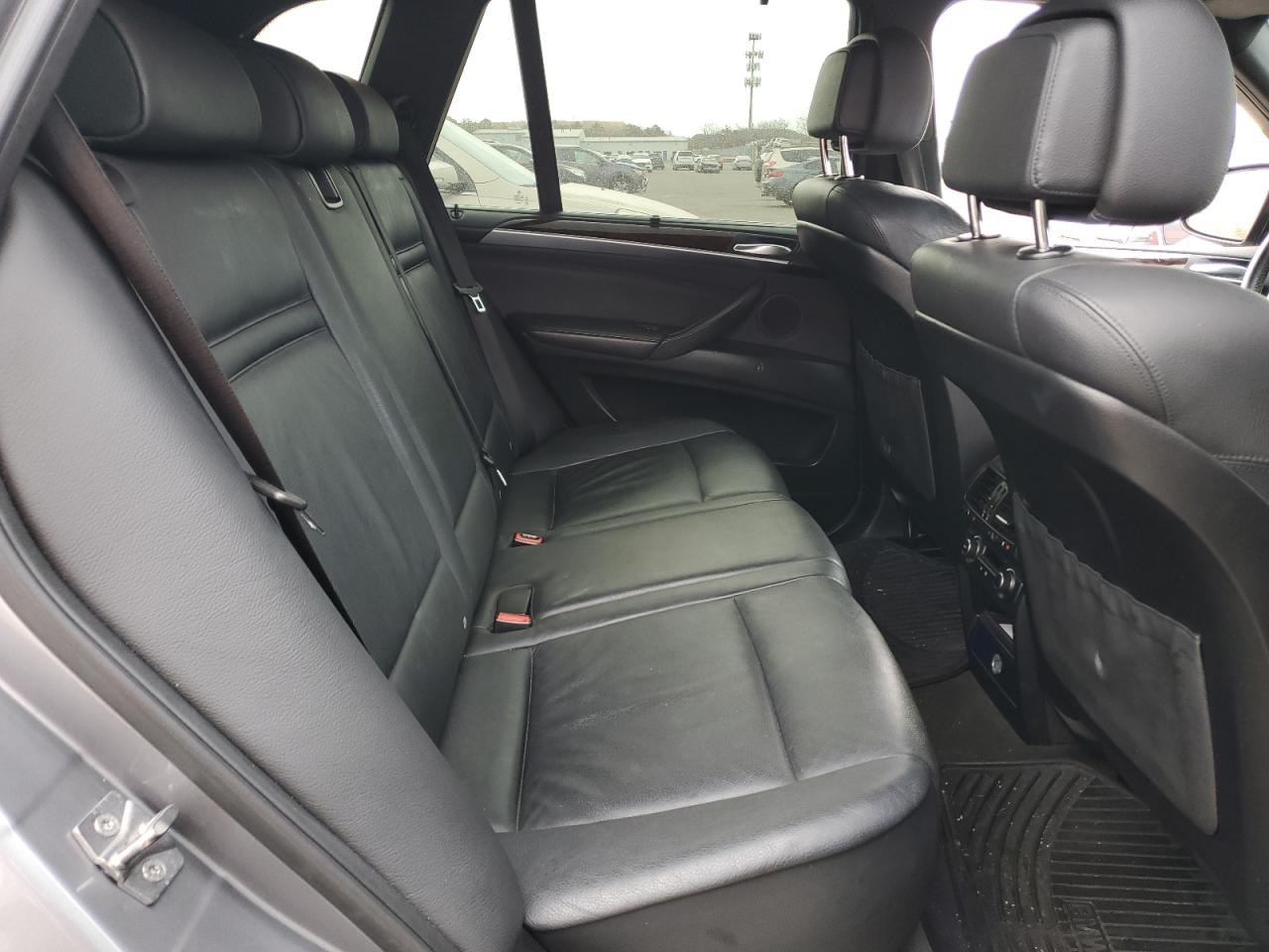 2010 BMW X5 - Image 11