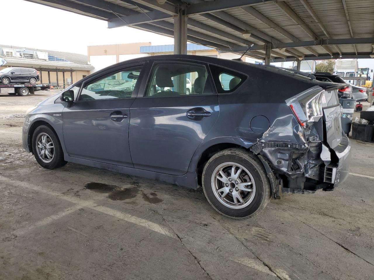 2011 Toyota Prius - Image 2