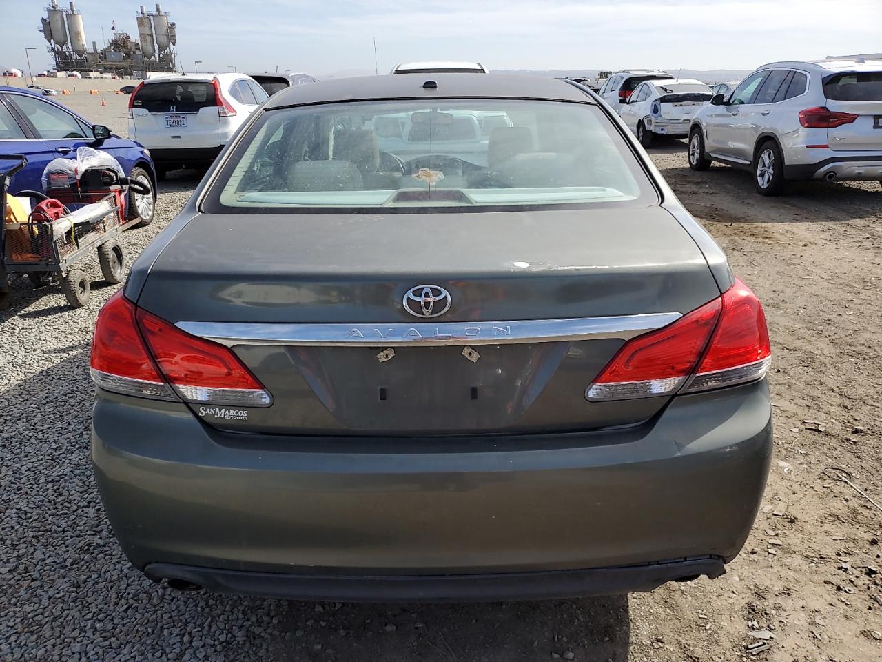 2011 Toyota Avalon - Image 6