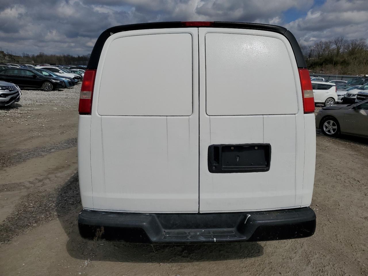2007 Chevrolet Express - Image 6