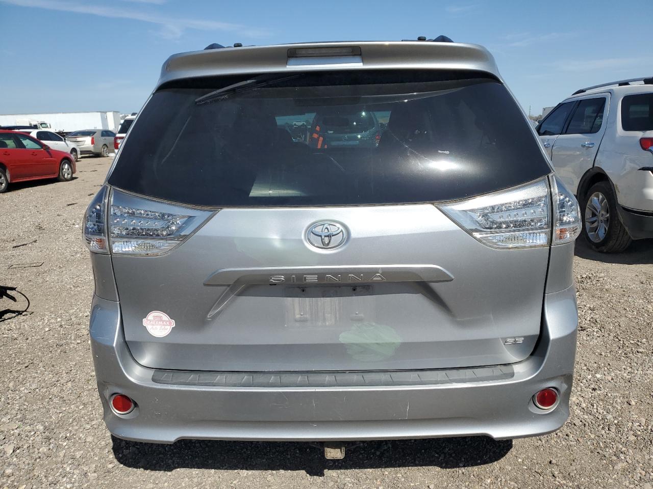 2014 Toyota Sienna - Image 6