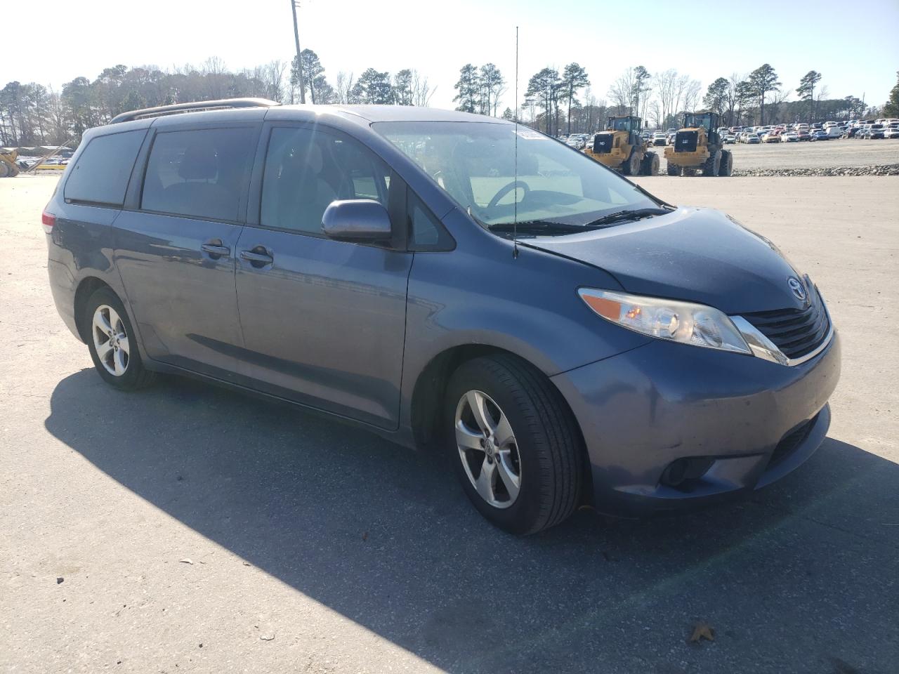 2013 Toyota Sienna - Image 4