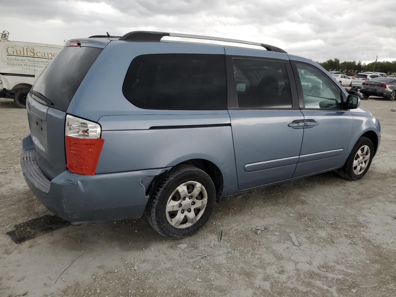 2010 Kia Sedona - Image 3