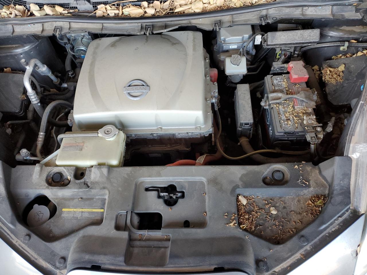 2015 Nissan Leaf - Image 11