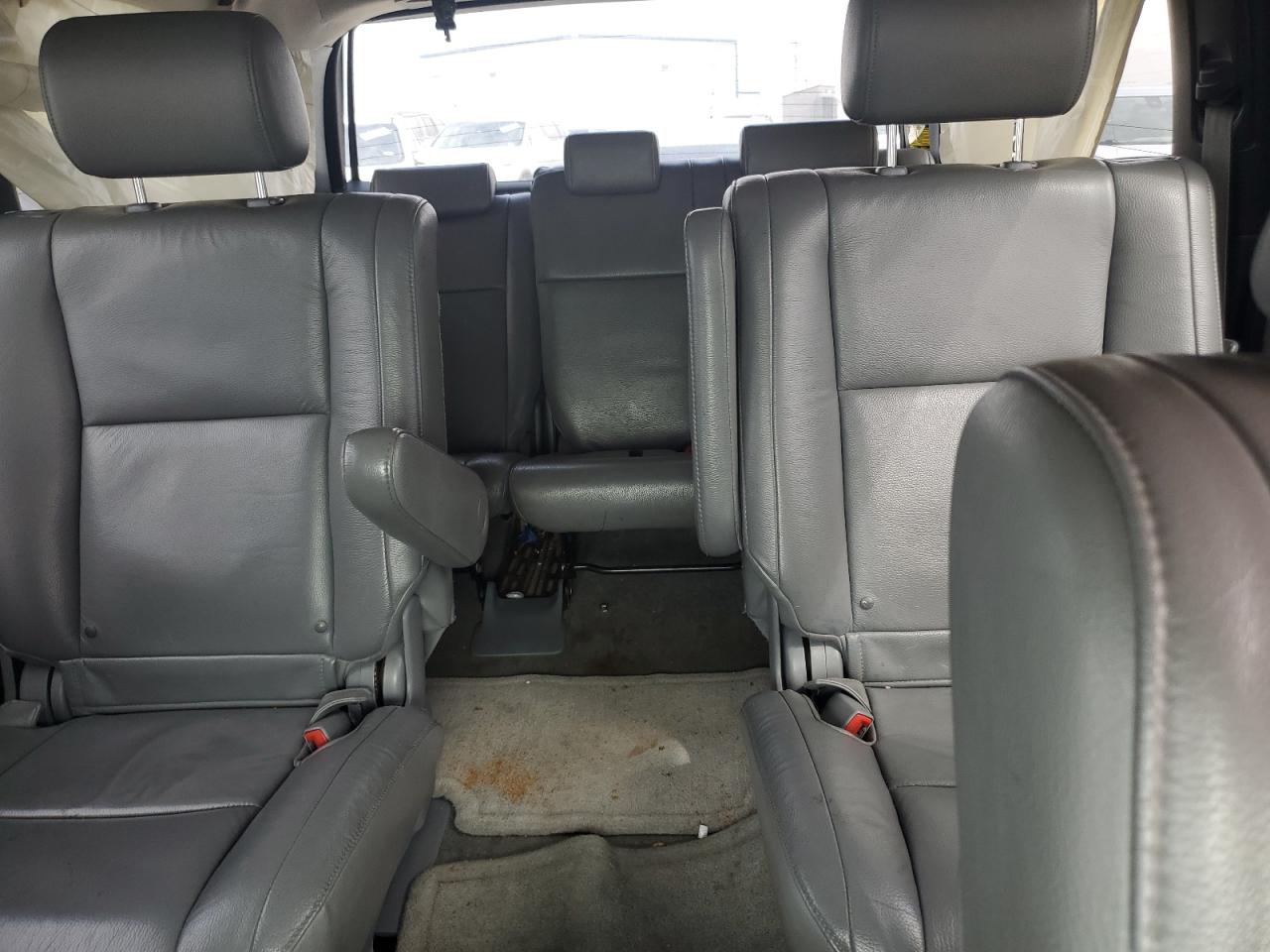 2010 Toyota Sequoia - Image 10