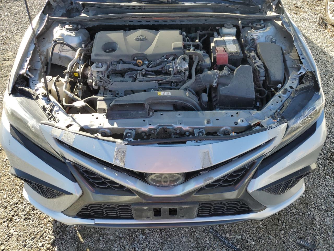 2022 Toyota Camry - Image 11