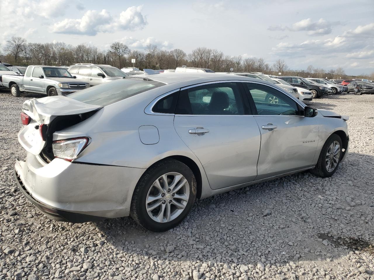 2016 Chevrolet Malibu - Image 3
