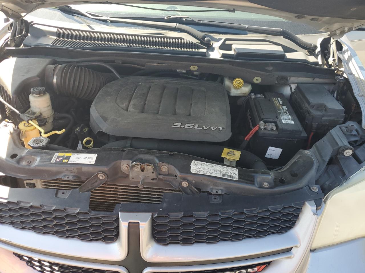 2013 Dodge Caravan - Image 13