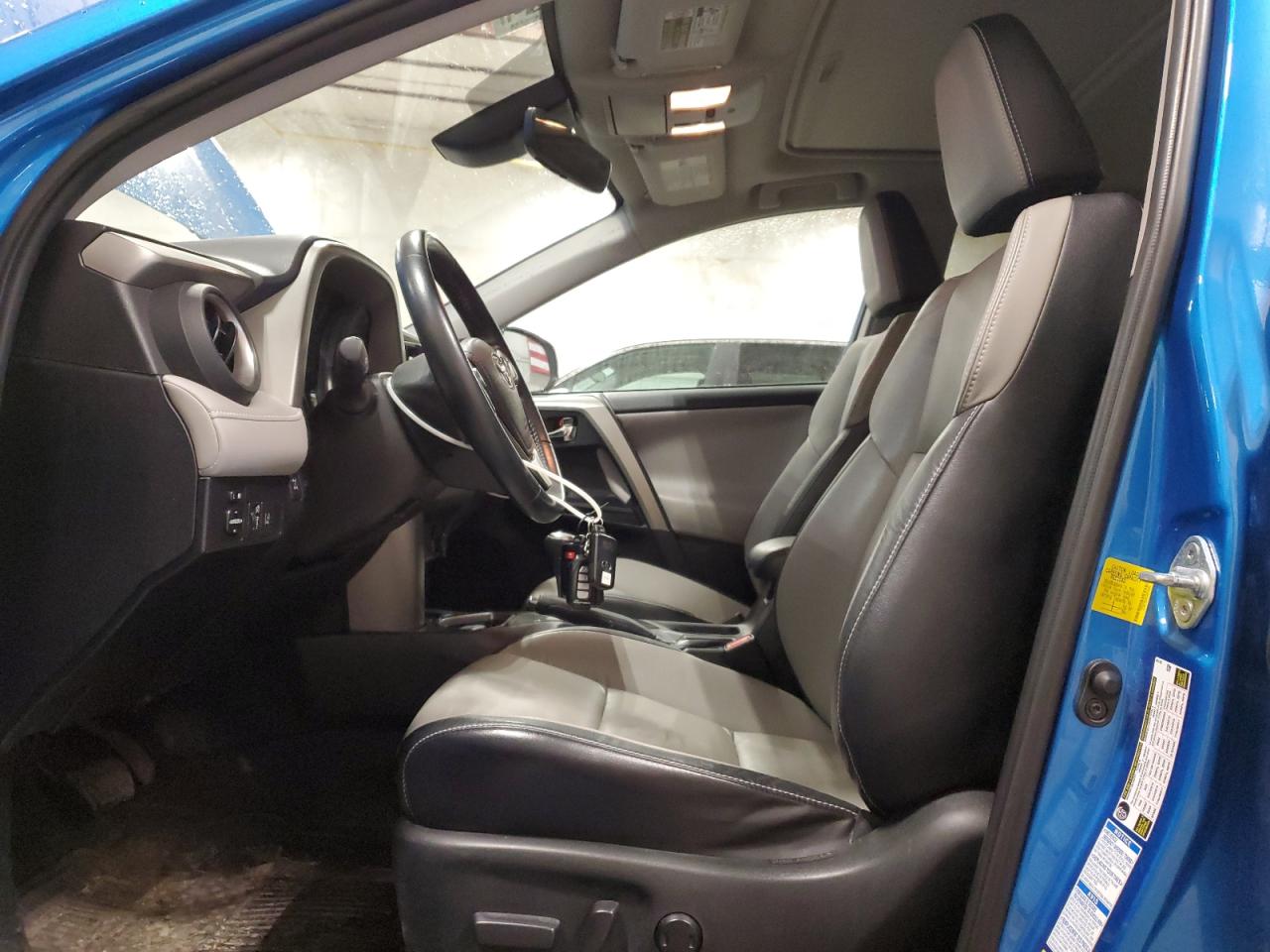 2016 Toyota RAV 4 - Image 7