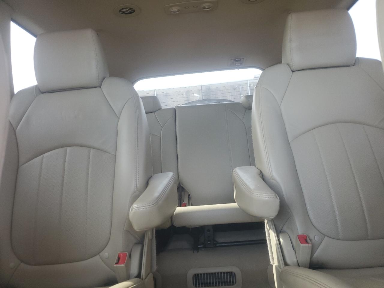 2011 Buick Enclave - Image 10