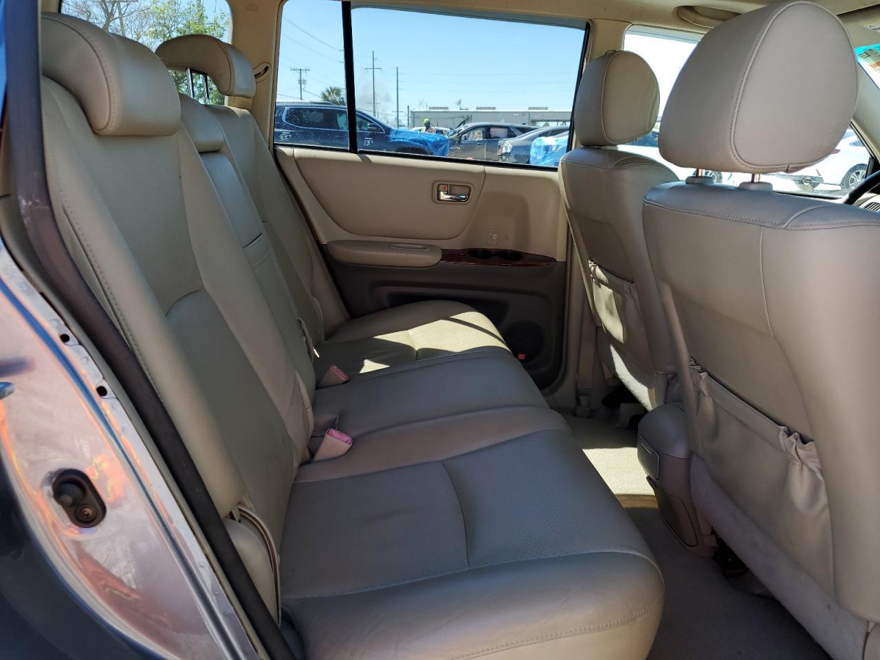 2006 Toyota Highlander - Image 10
