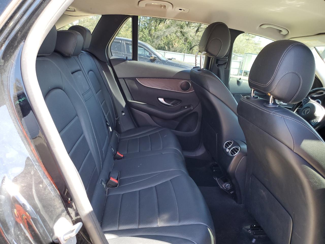 2016 Mercedes-Benz GLC - Image 11