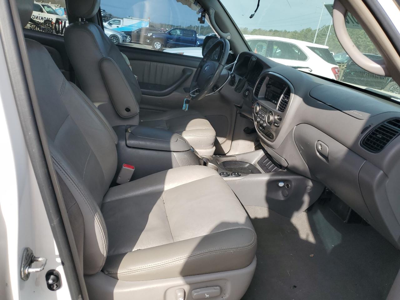 2007 Toyota Sequoia - Image 7