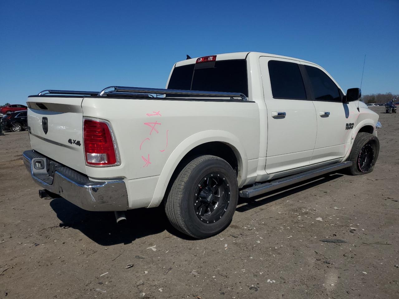 2016 RAM 1500 - Image 3