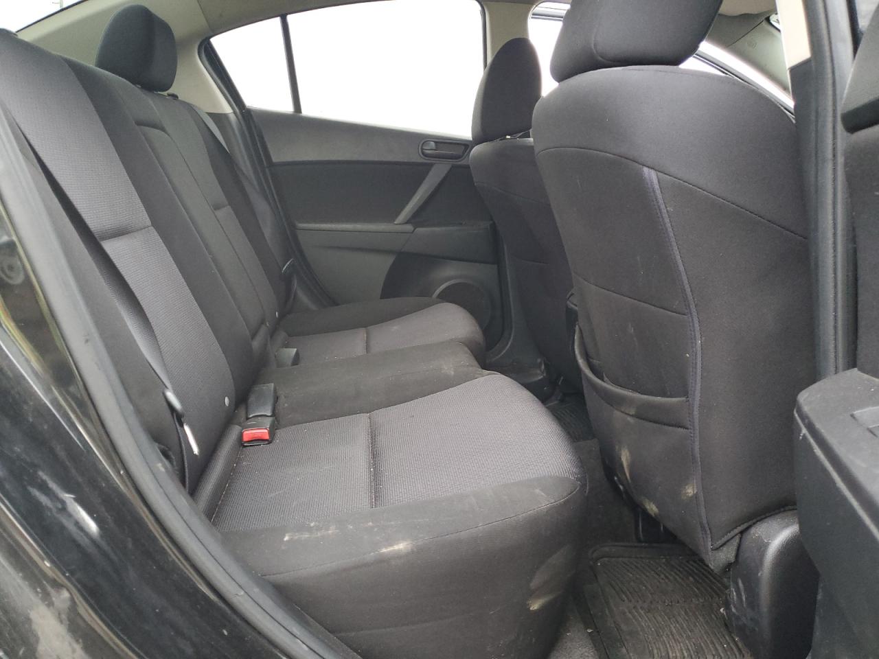 2010 Mazda 3 - Image 10