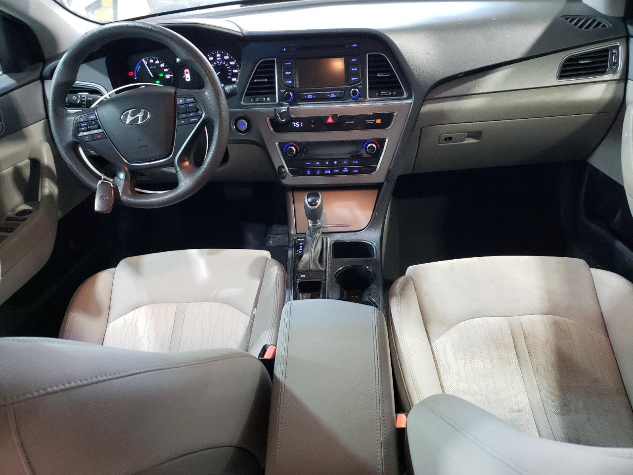 2016 Hyundai Sonata - Image 8