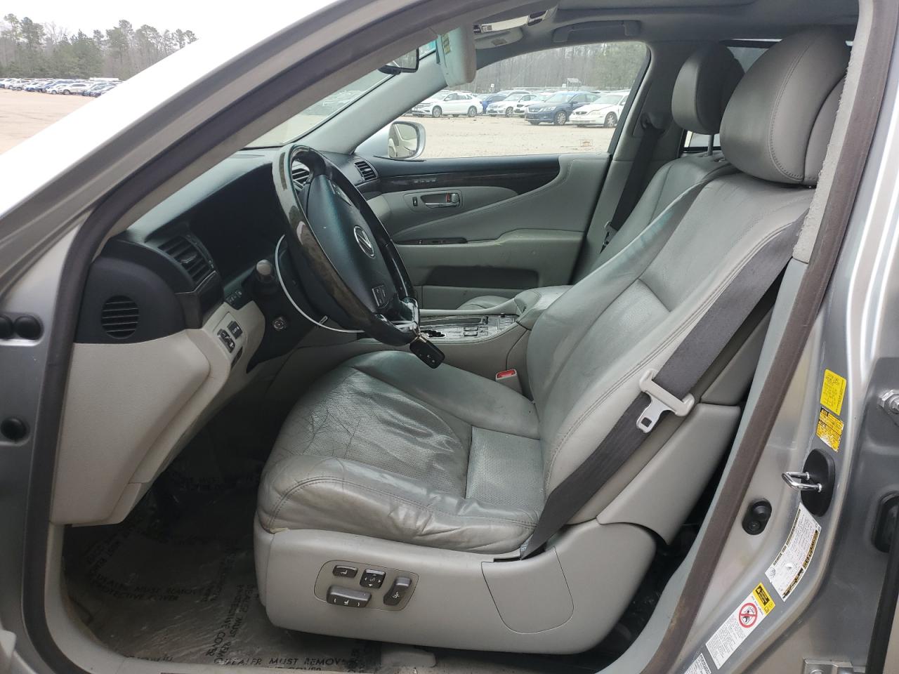2010 Lexus LS - Image 7