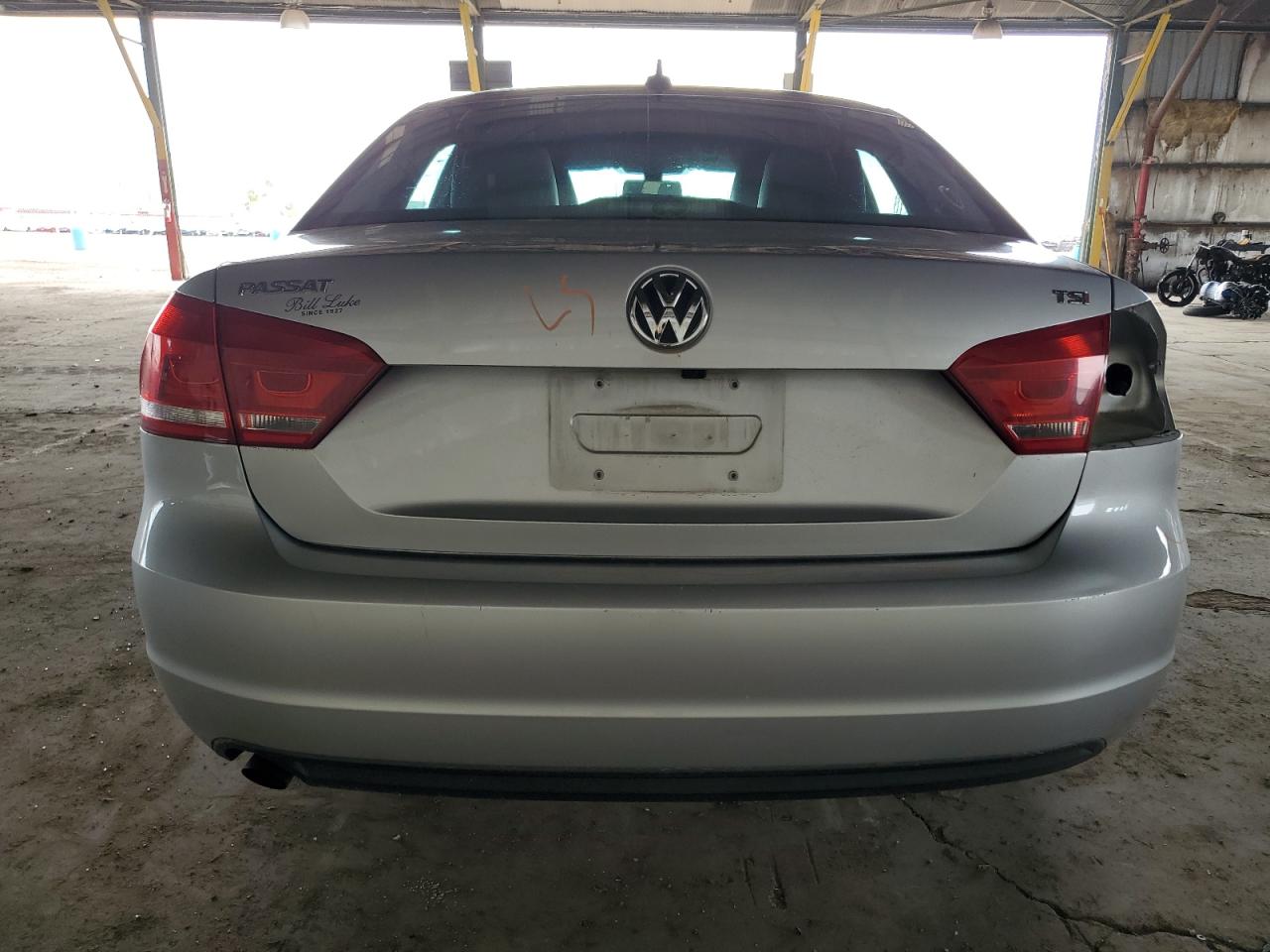 2015 Volkswagen Passat - Image 6