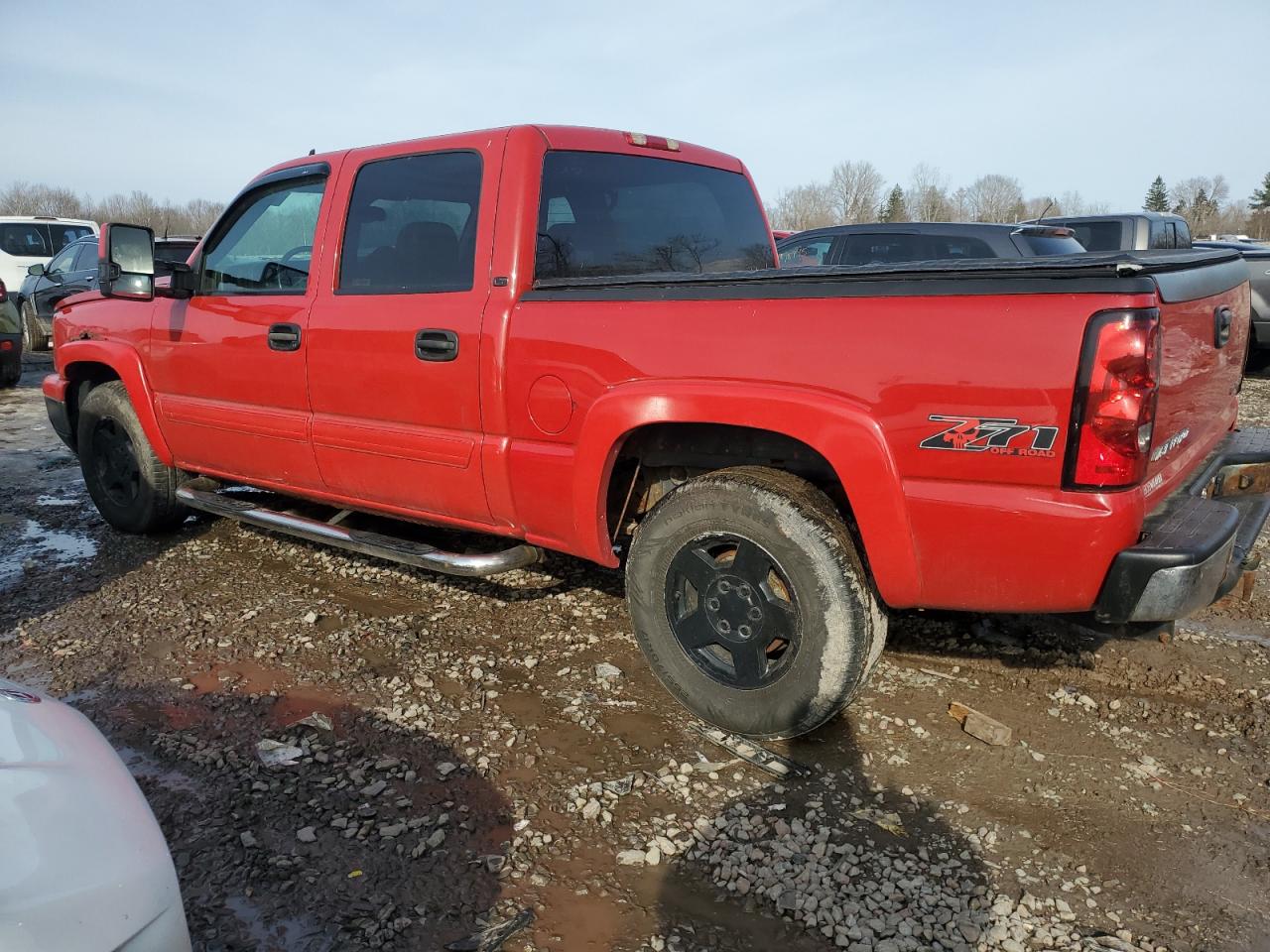 2007 Chevrolet Silverado - Image 2