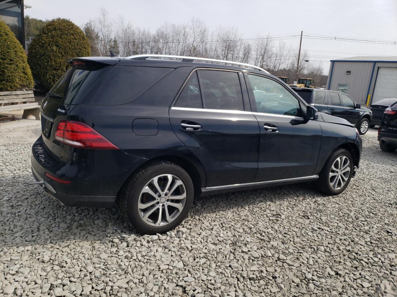 2016 Mercedes-Benz GLE - Image 3