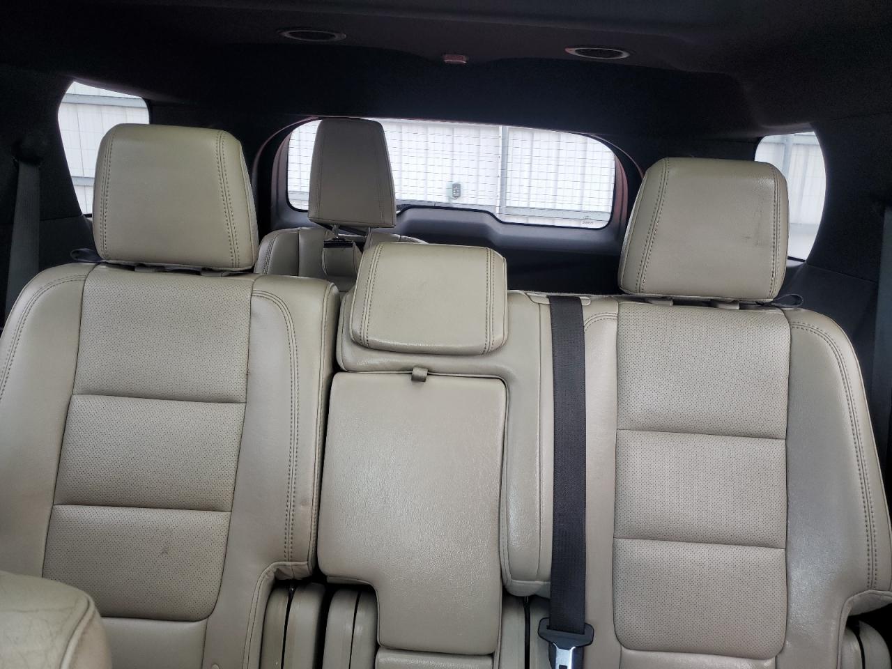 2011 Ford Explorer - Image 10
