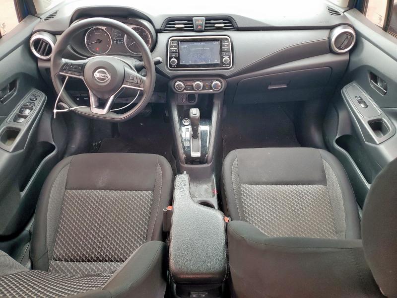  NISSAN VERSA 2020 Синий
