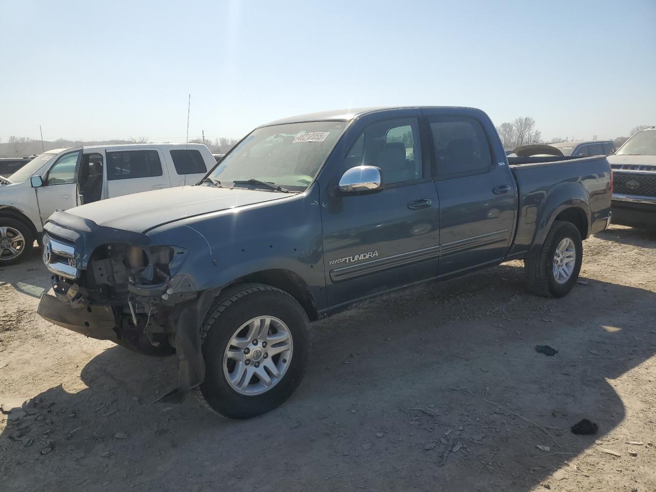 2006 Toyota Tundra Double Cab Sr5 for Sale in Kansas City, KS - Front End