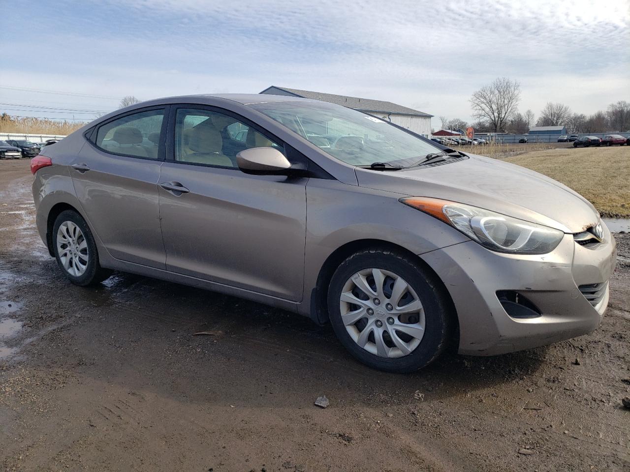 2013 Hyundai Elantra - Image 4