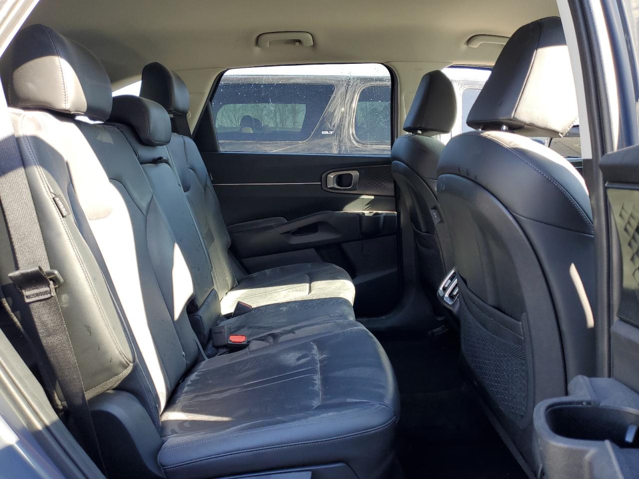 2024 Kia Sorento - Image 11