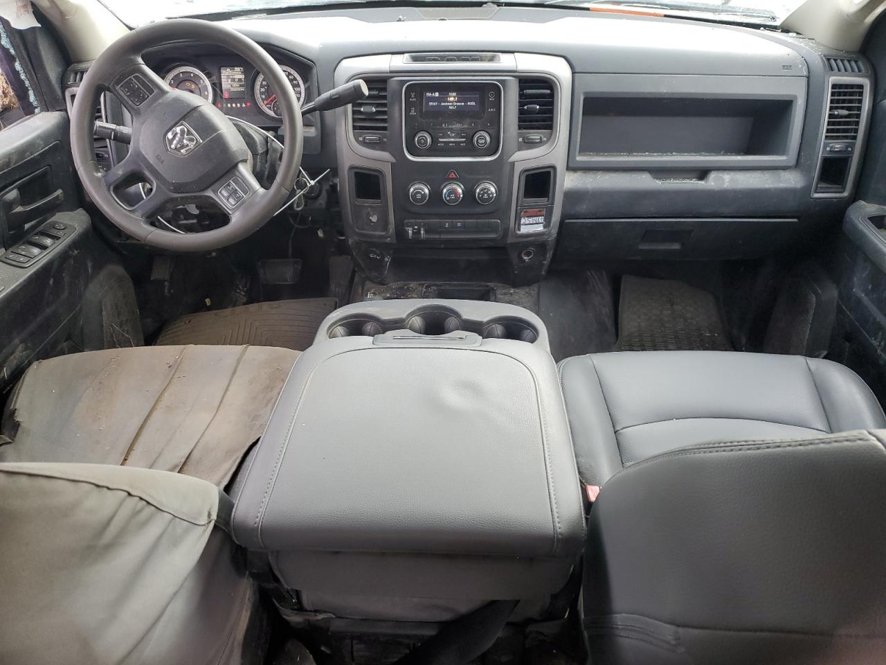 2015 RAM 3500 - Image 8