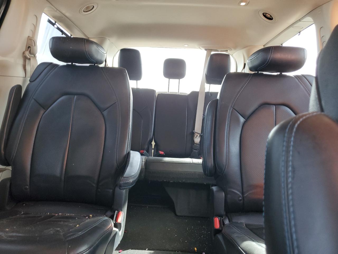 2021 Chrysler Pacifica - Image 10