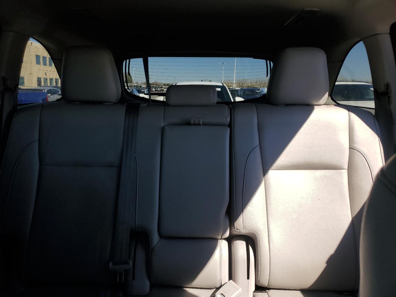 2018 Toyota Highlander - Image 10