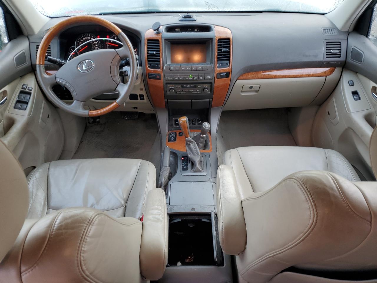 2004 Lexus GX - Image 8
