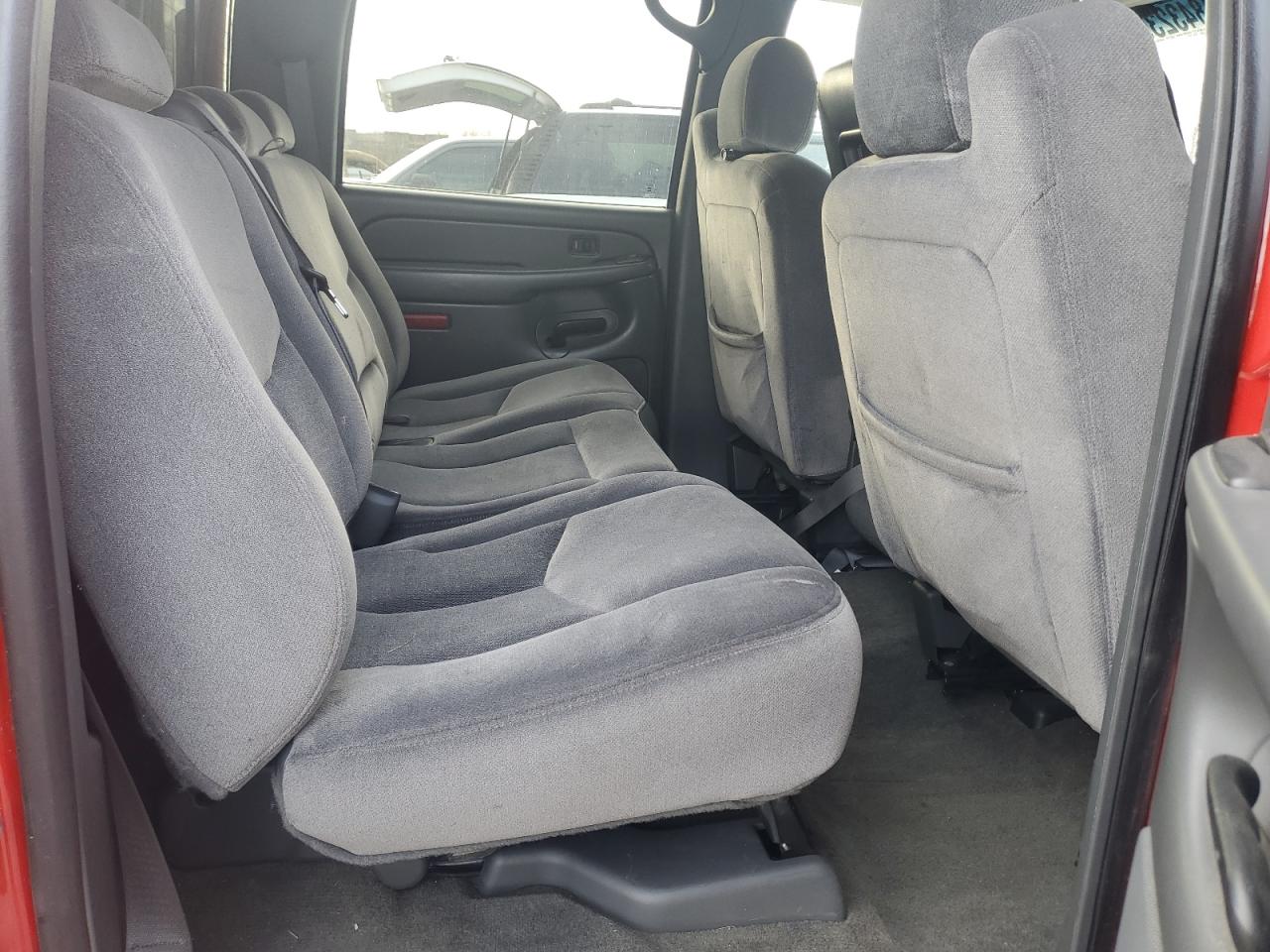 2006 GMC Sierra - Image 11