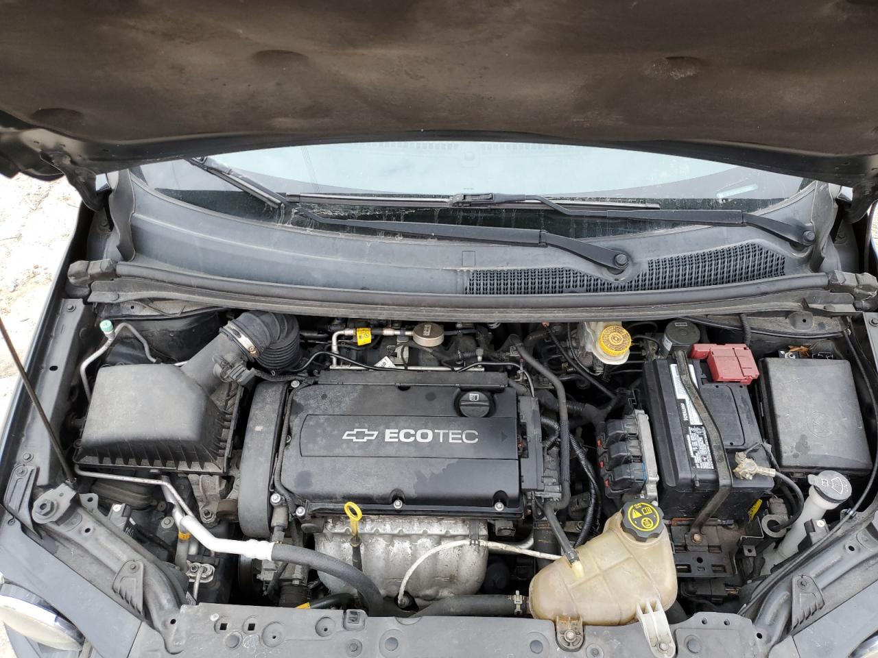2014 Chevrolet Sonic - Image 12