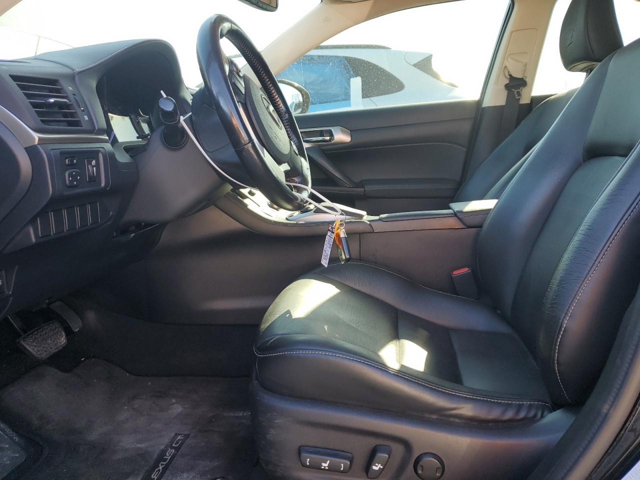 2016 Lexus CT - Image 7