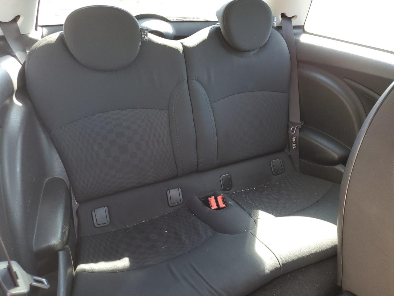 2009 MINI Cooper - Image 11