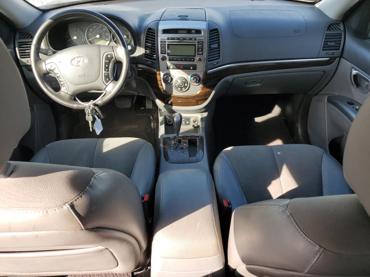 2011 Hyundai Santa Fe - Image 8