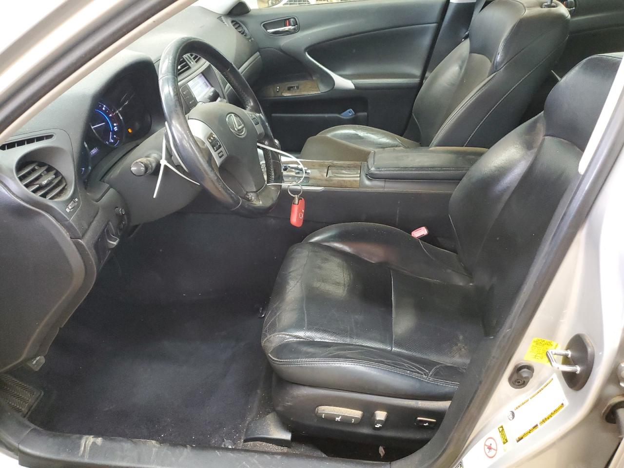2011 Lexus IS - Image 7
