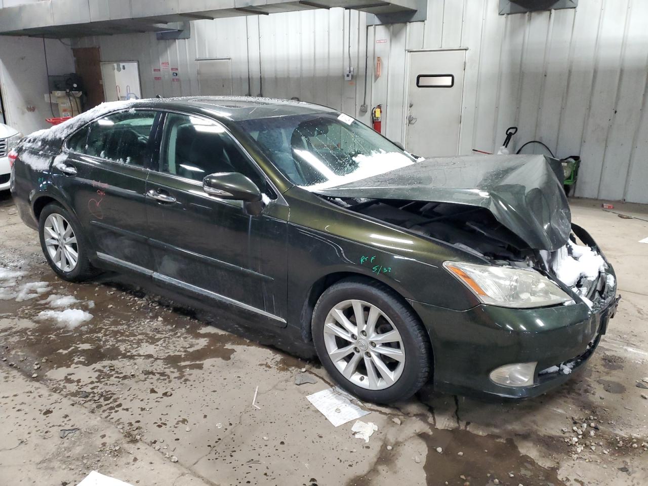 2010 Lexus ES - Image 4