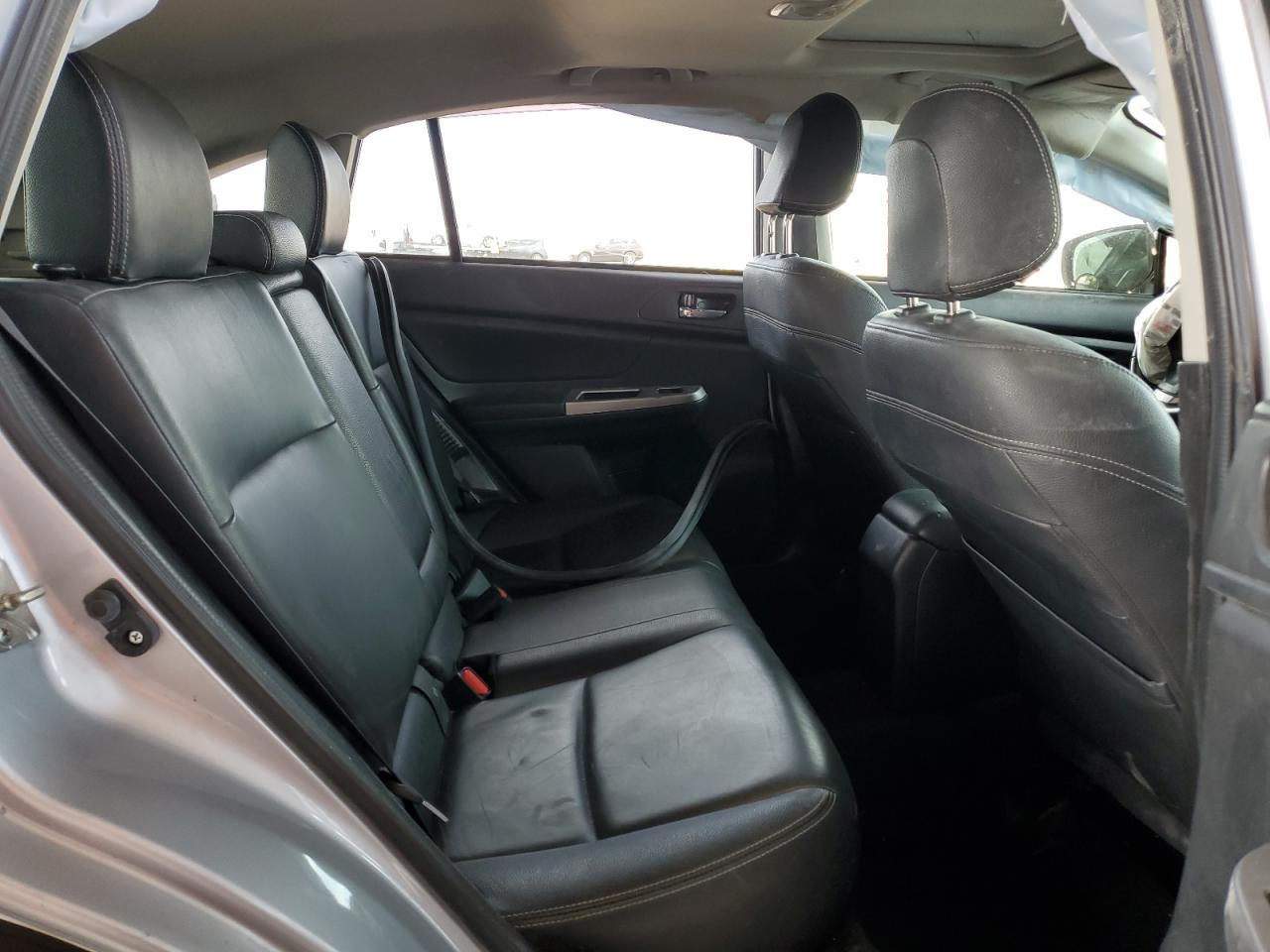 2014 Subaru XV - Image 12