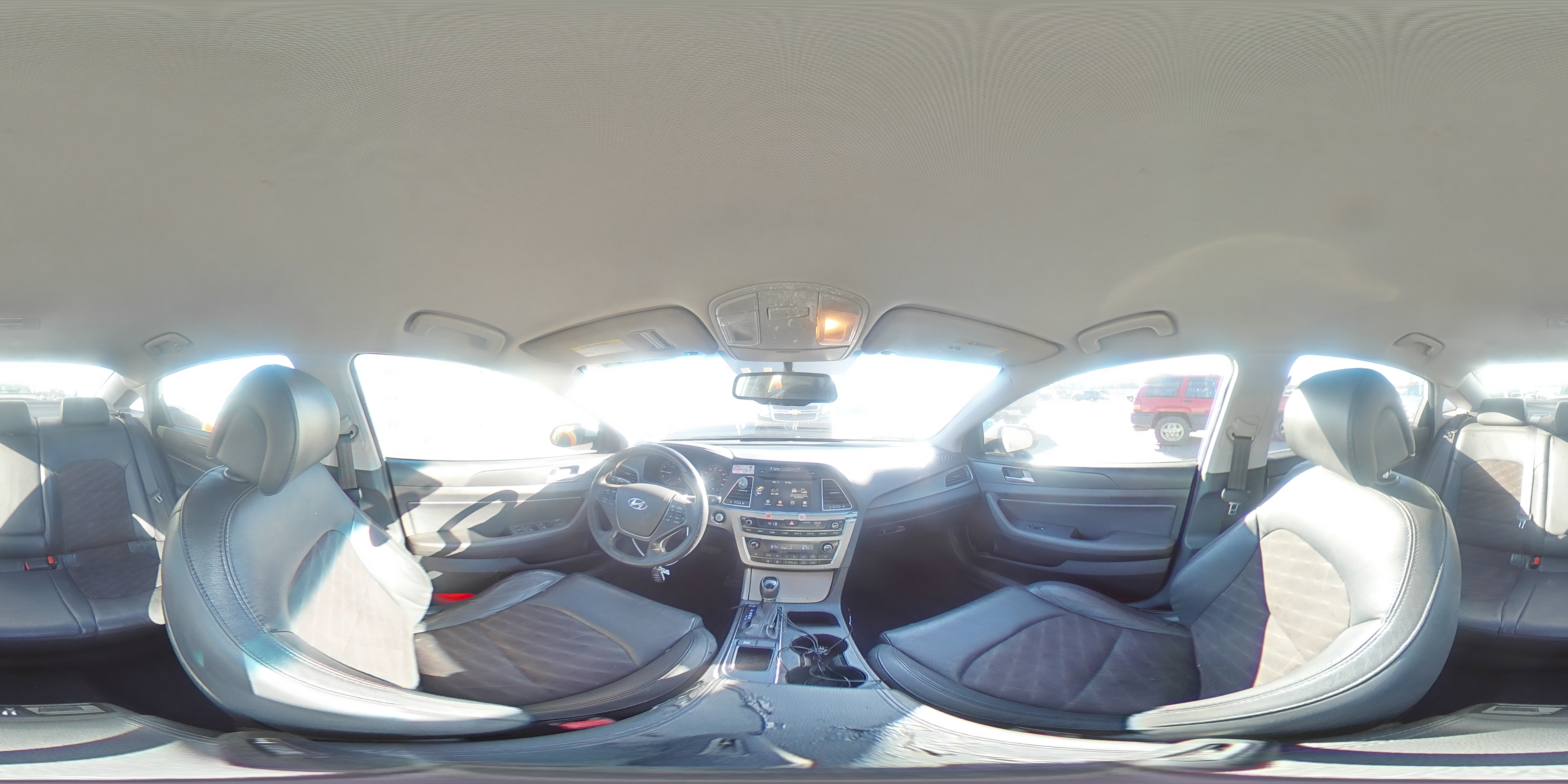 2016 Hyundai Sonata - Image 12