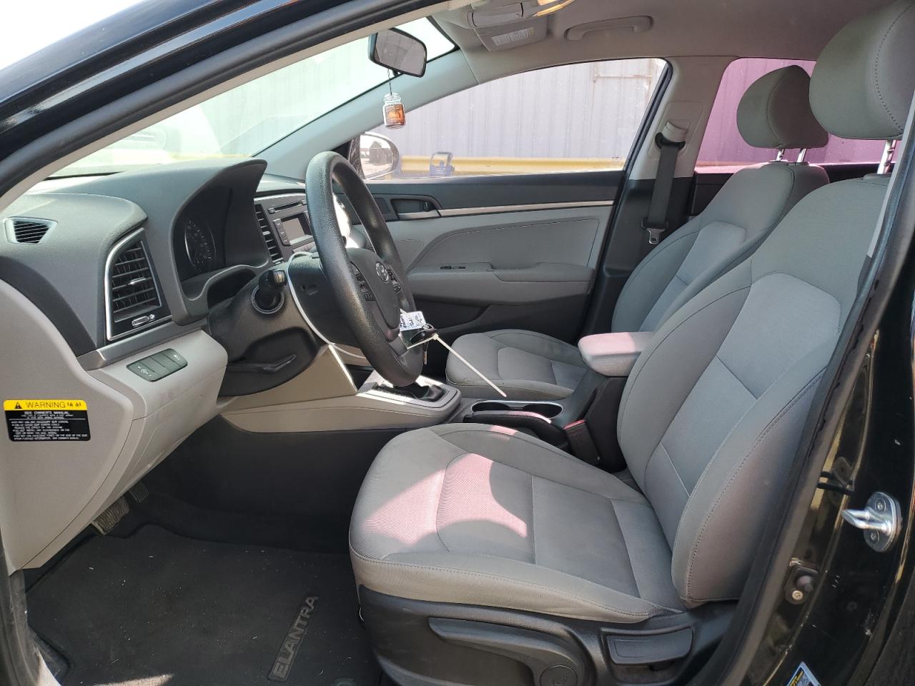 2017 Hyundai Elantra - Image 7