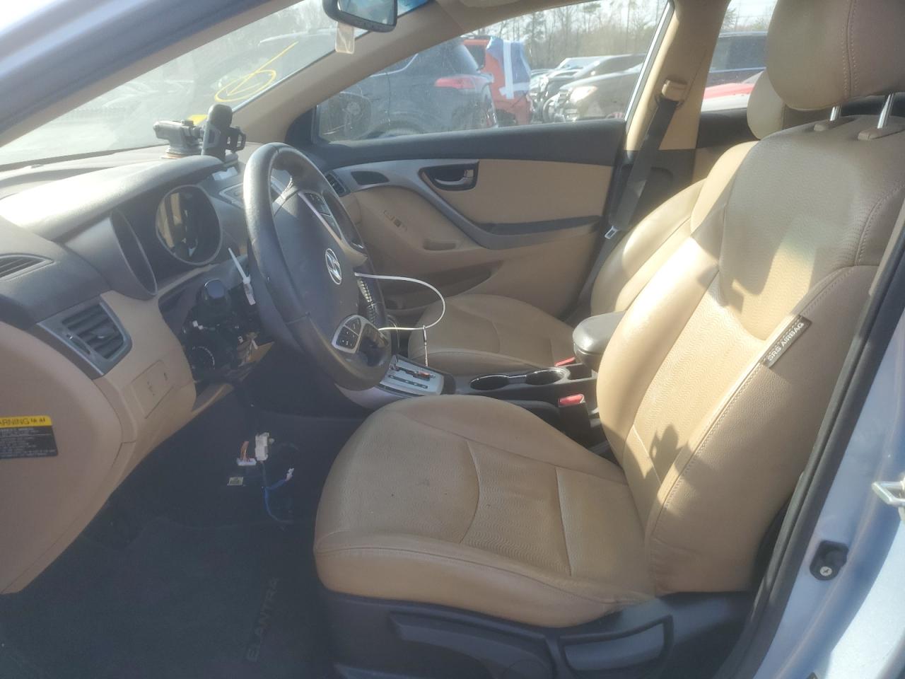 2011 Hyundai Elantra - Image 7