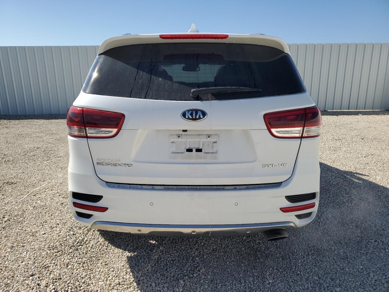 2018 Kia Sorento - Image 6