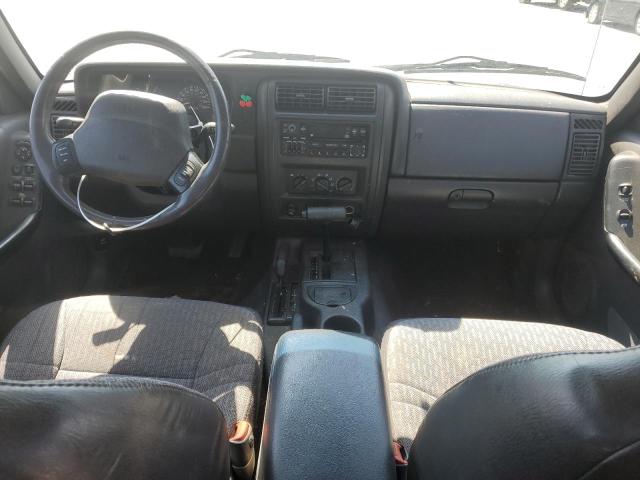 2001 Jeep Grand Cherokee - Image 8