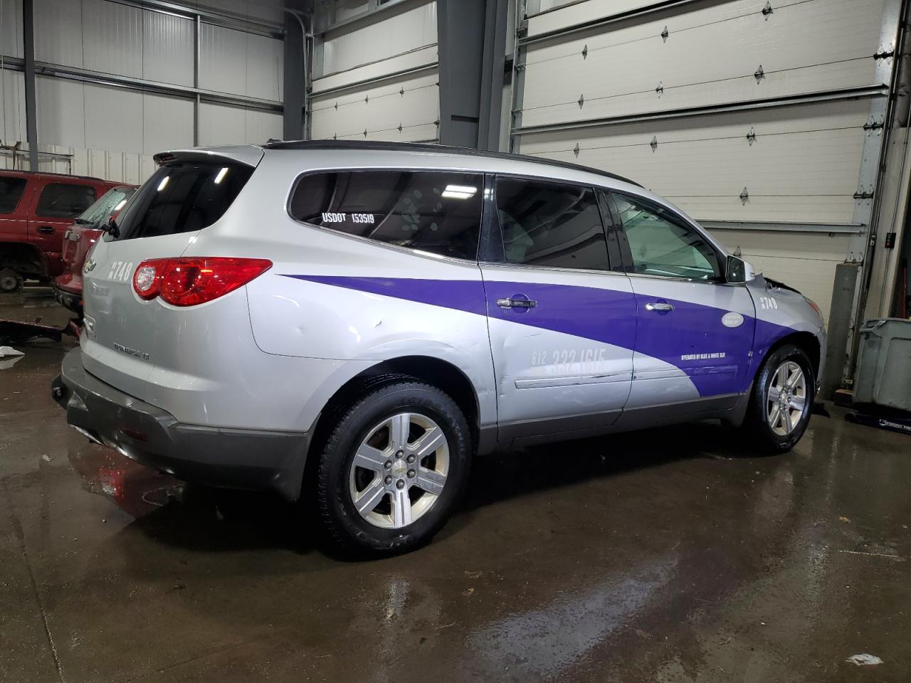 2011 Chevrolet Traverse - Image 3