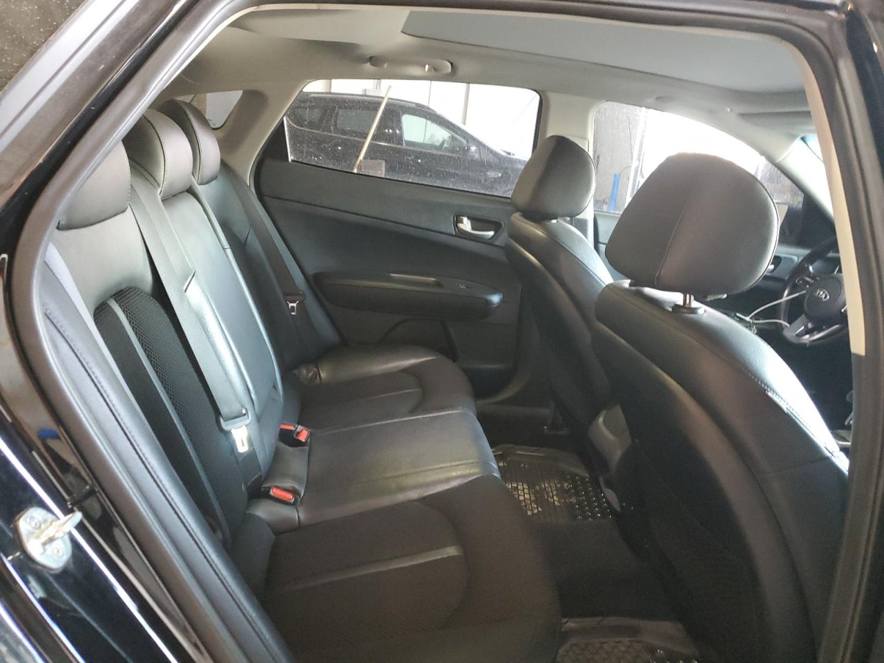 2019 Kia Optima - Image 10